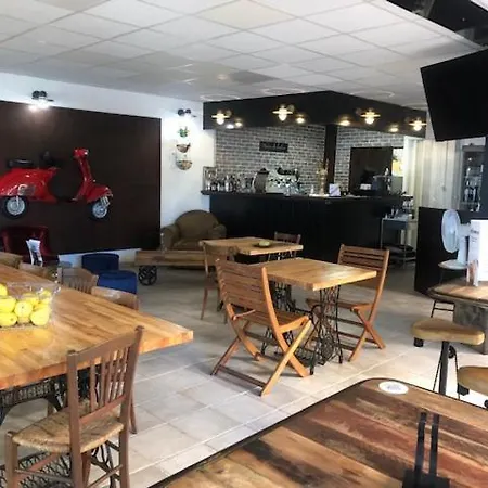 Les Pecheurs Отель