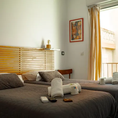 Hotel De La Plage فندق *