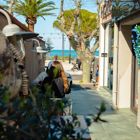 فندق Hotel De La Plage